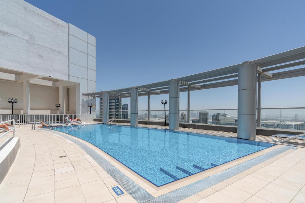 Spacious 2 Beds 5 Min Walk From Dubai Mall With Brand New Gym And Rooftop Swimming Pool Apartment Exterior photo